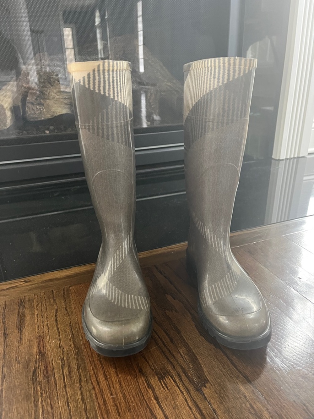 Burberry Brown Plaid Rubber Rain Boots - Picture 8 of 8